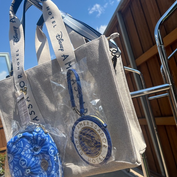 NEW Sealed Rare Disney Ambassador Hotel Tote Bag Set w/ Video!! New Photos!! - Picture 1 of 15